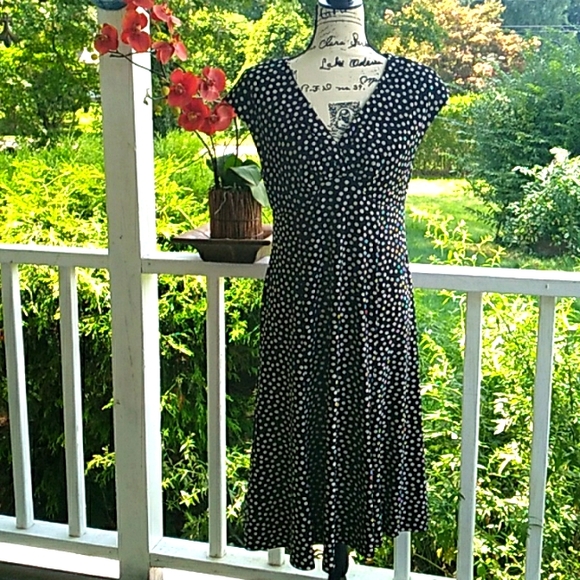 Jones New York Dresses & Skirts - JONES NEW YORK Polka Dot Swing Dress
